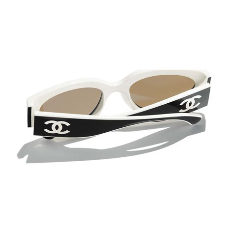 CHANEL 6056 Cat Eye Sunglasses .